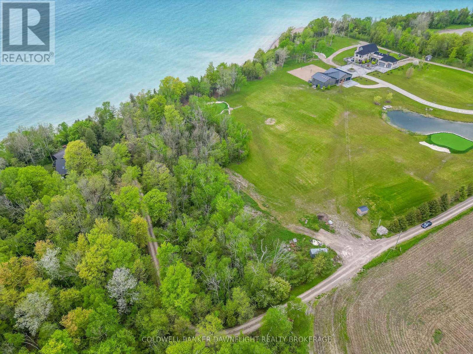 Central Huron (goderich Twp), ON N7A3X8,33541 BLACK'S POINT ROAD