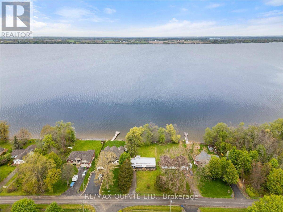 Prince Edward County (north Marysburgh), ON K0K2T0,109 PRINYERS COVE CRESCENT