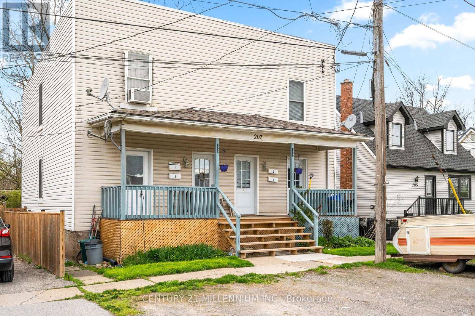 Thorold (allanburg/thorold South), ON L2V1B8,207 BEAVER STREET