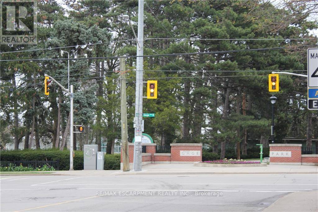 Hamilton (st. Clair), ON L8M3M5,468 CUMBERLAND AVENUE