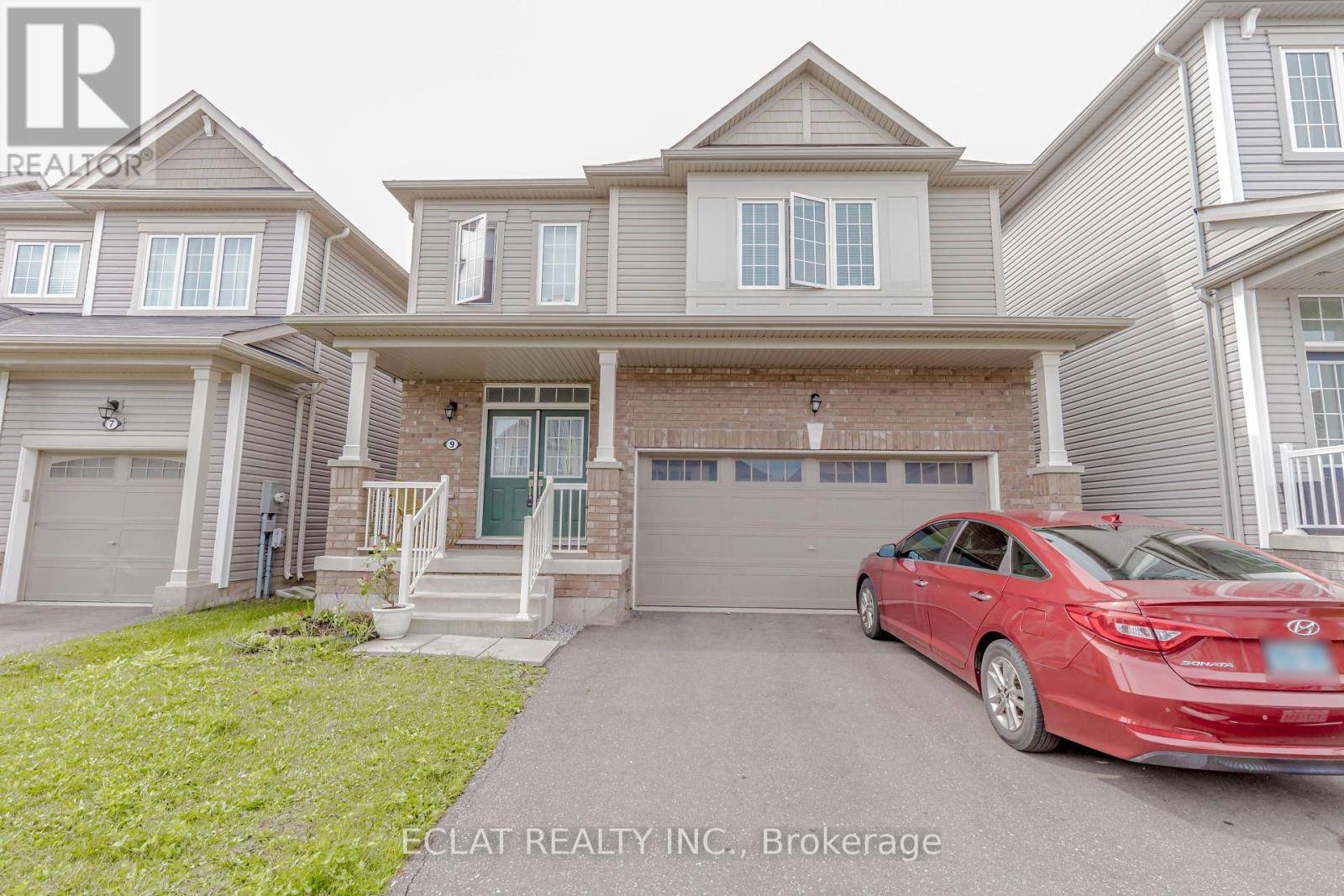 Thorold, ON L4B5N5,9 CLOY DRIVE