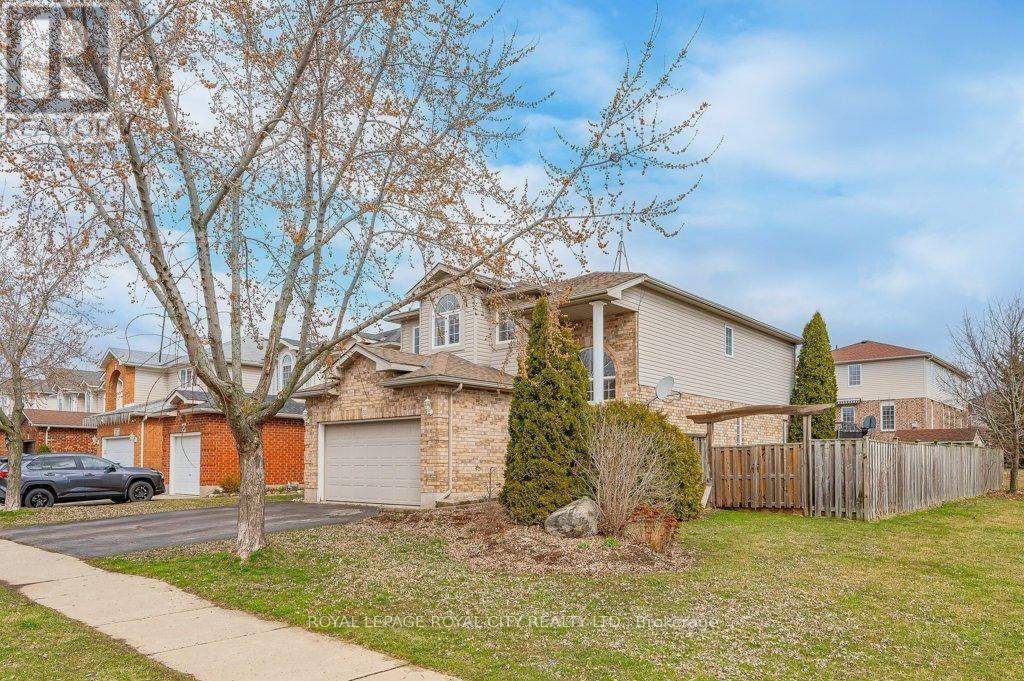 Guelph (grange Hill East), ON N1E7J4,50 CLYTHE CREEK DRIVE