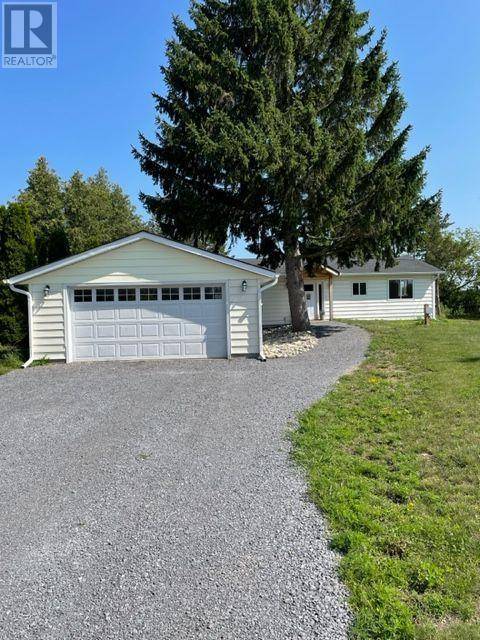 Prince Edward County (ameliasburgh), ON K0K1A0,117 JUNIPER LANE S