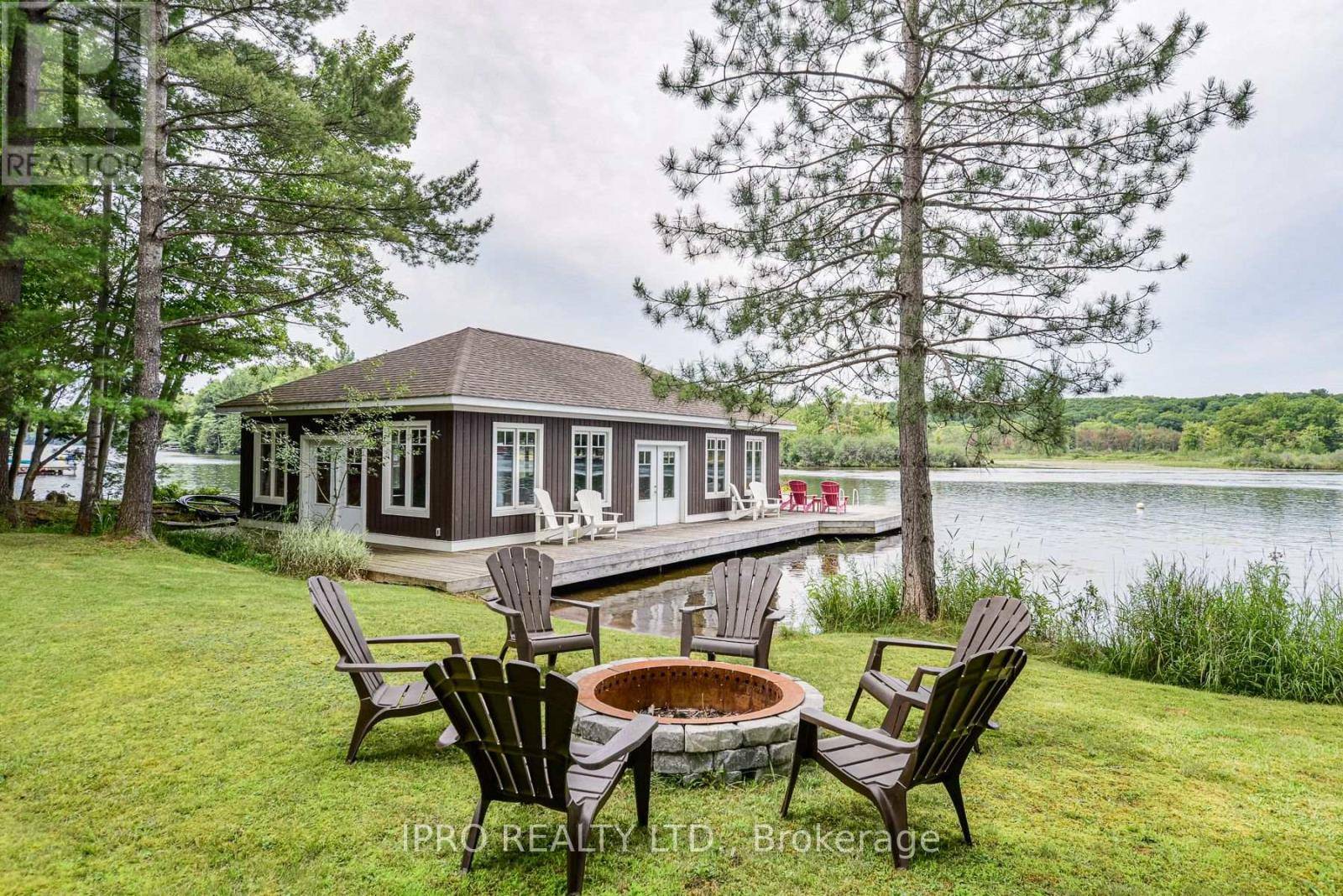 Muskoka Lakes, ON P0B1J0,1007 OMINECA ROAD 6 ROAD