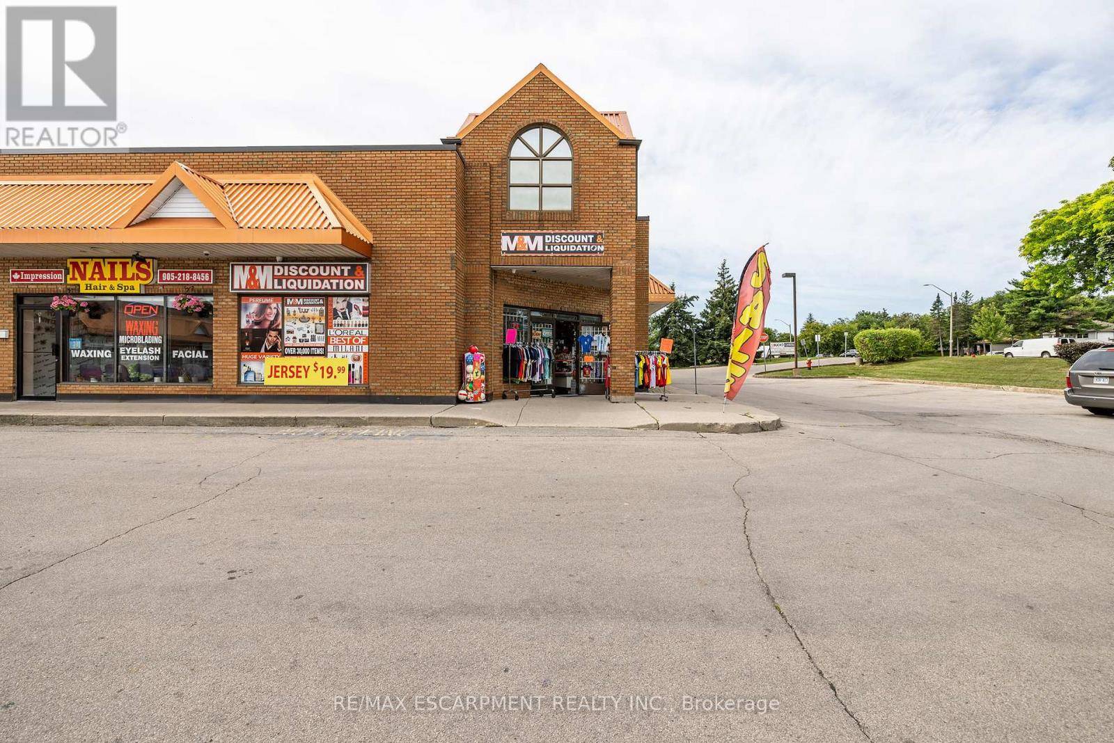 Hamilton (rymal), ON L9B2T2,1447 Upper Ottawa ST #19