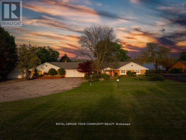 Puslinch, ON N3C2V4,115 LAKE ROAD E