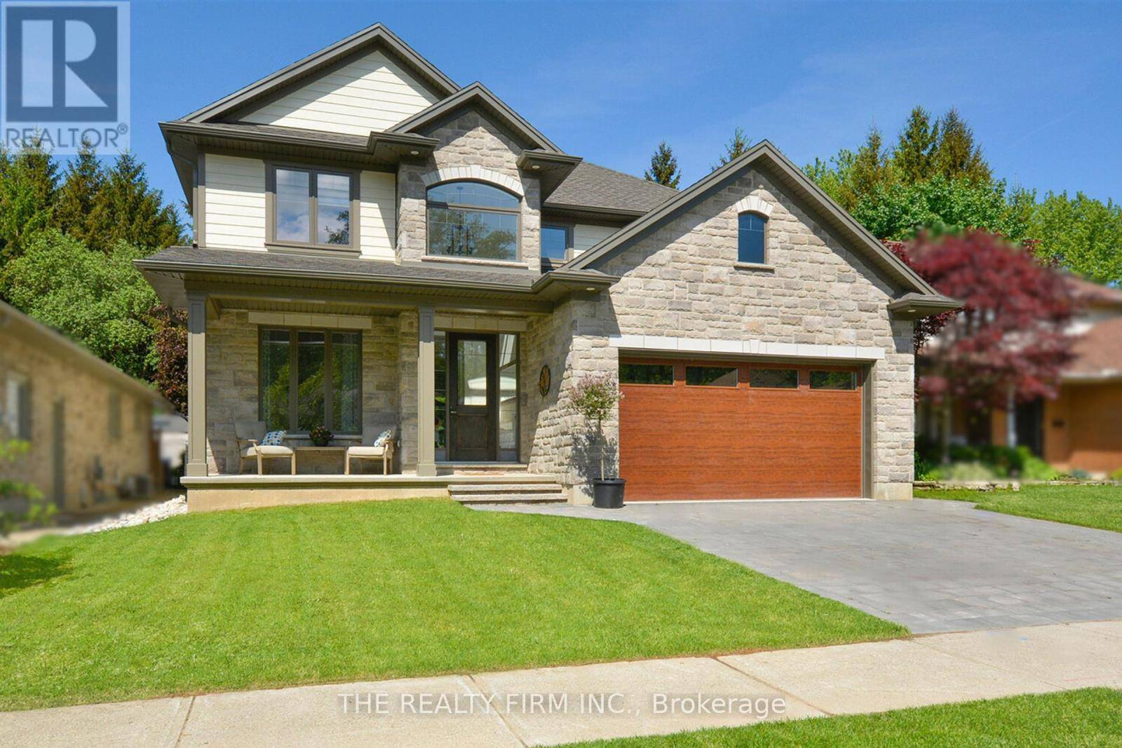Southwest Middlesex (glencoe), ON N0L1M0,289 KING STREET