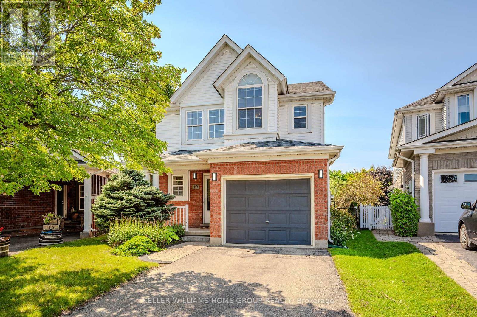 Guelph (hanlon Creek), ON N1G5C1,19 SILVERSMITH COURT