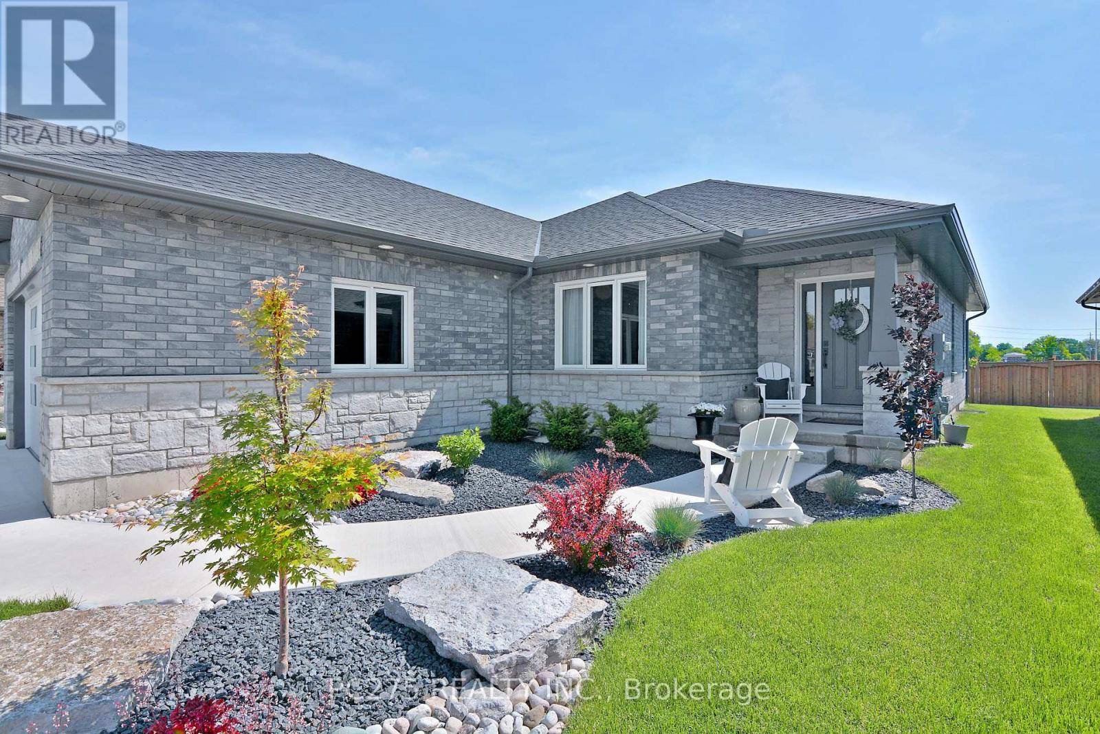 Sarnia, ON N7S0A5,101 KAMAL DRIVE