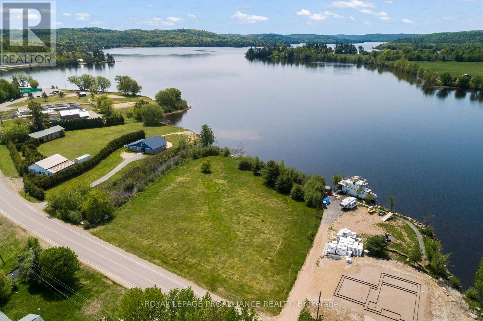 Madawaska Valley, ON K0J1B0,107 B LAKESHORE DRIVE S