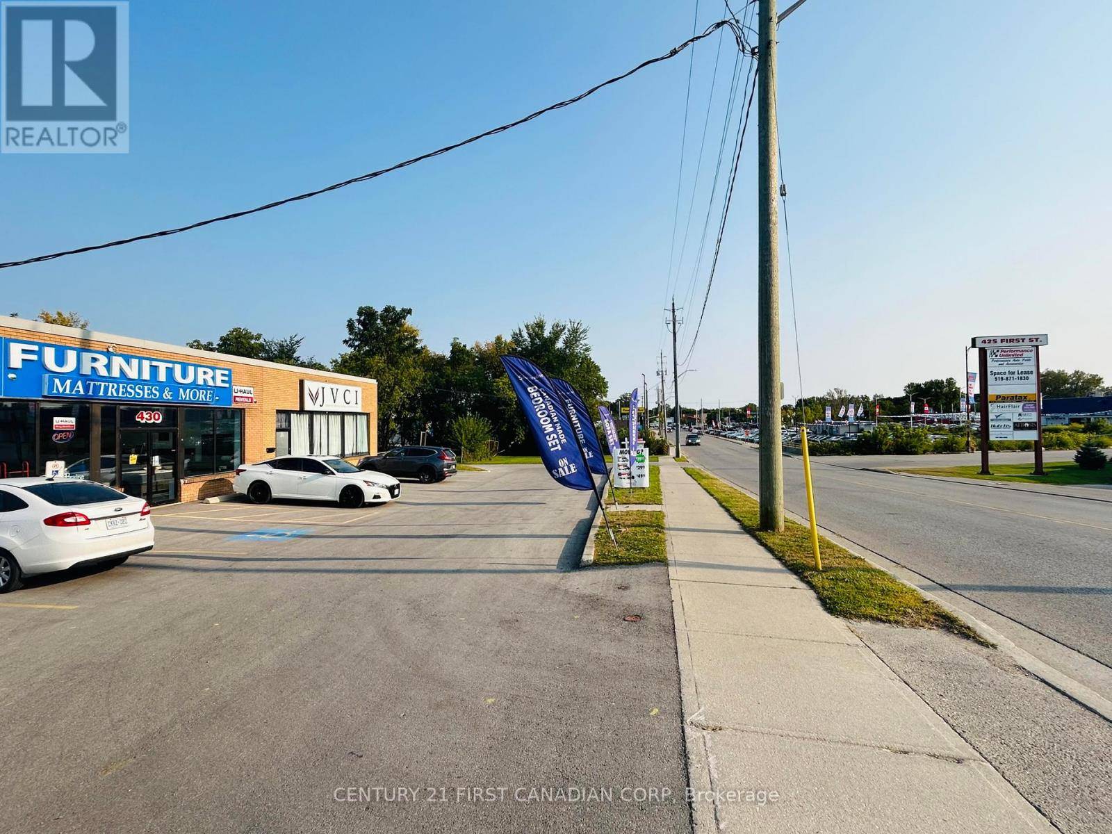 London, ON N5W4N1,430 First ST #1