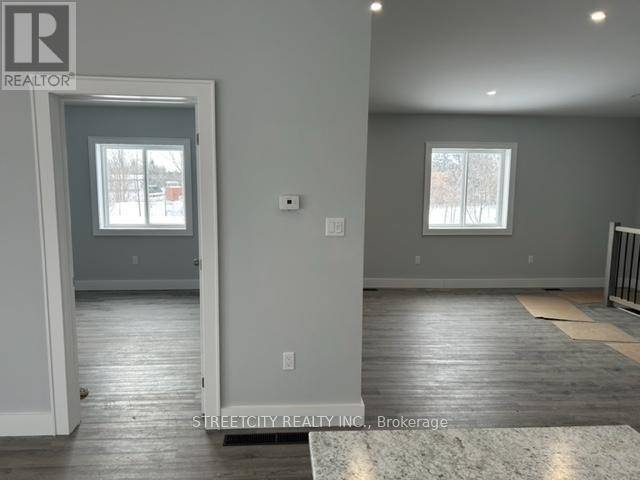 Lambton Shores (thedford), ON N0M2N0,140 ELIZABETH STREET