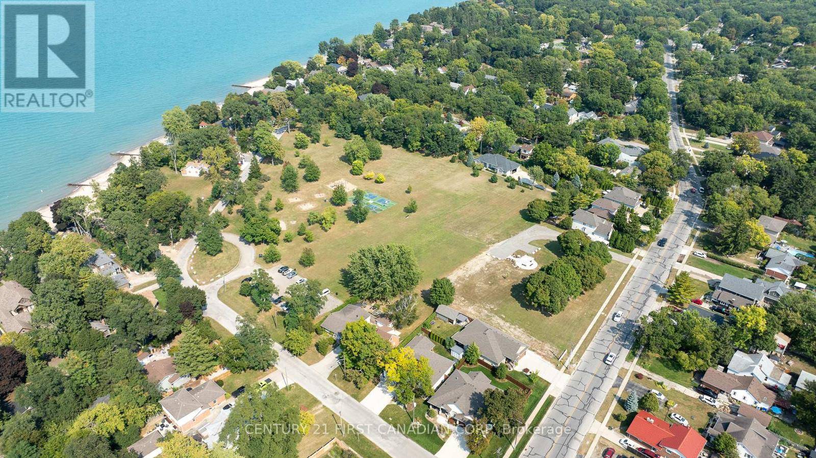 Sarnia, ON N7V2S8,605 LAKESHORE ROAD