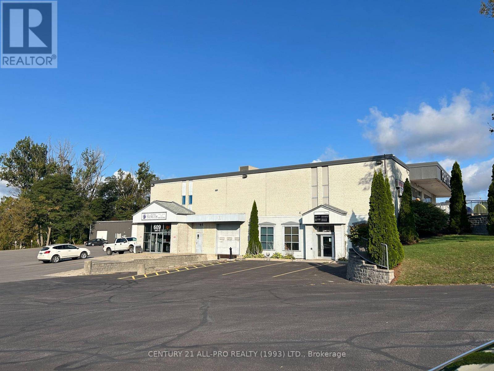 Cobourg, ON K9A3A5,609 William ST #8