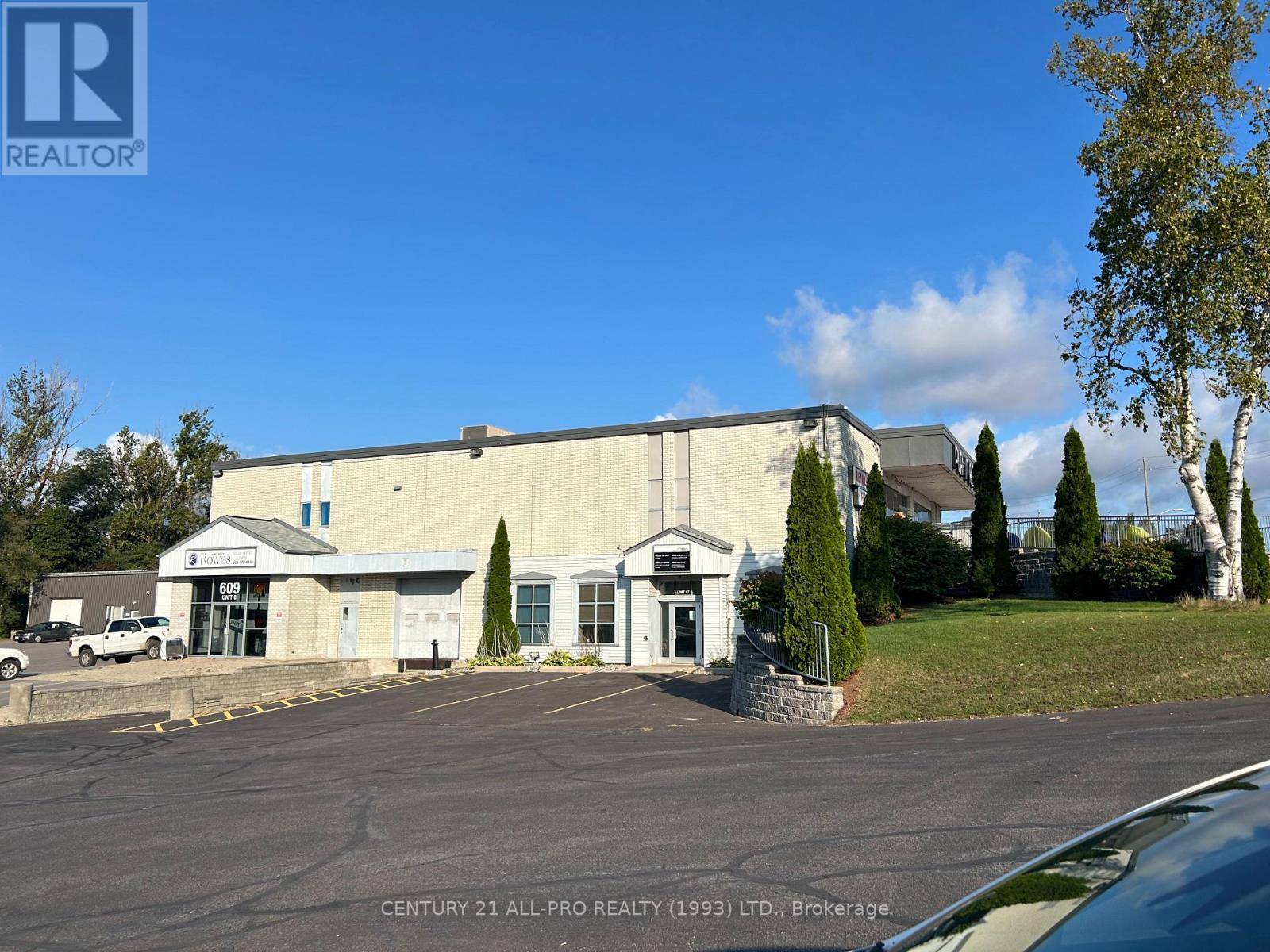Cobourg, ON K9A3A5,609 William ST #8