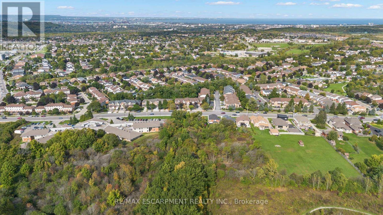 Hamilton (stoney Creek Mountain), ON L8J2S2,363 HIGHLAND ROAD W