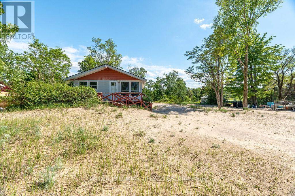 Lambton Shores (port Franks), ON N0M2L0,7403 SANDERSON ROAD