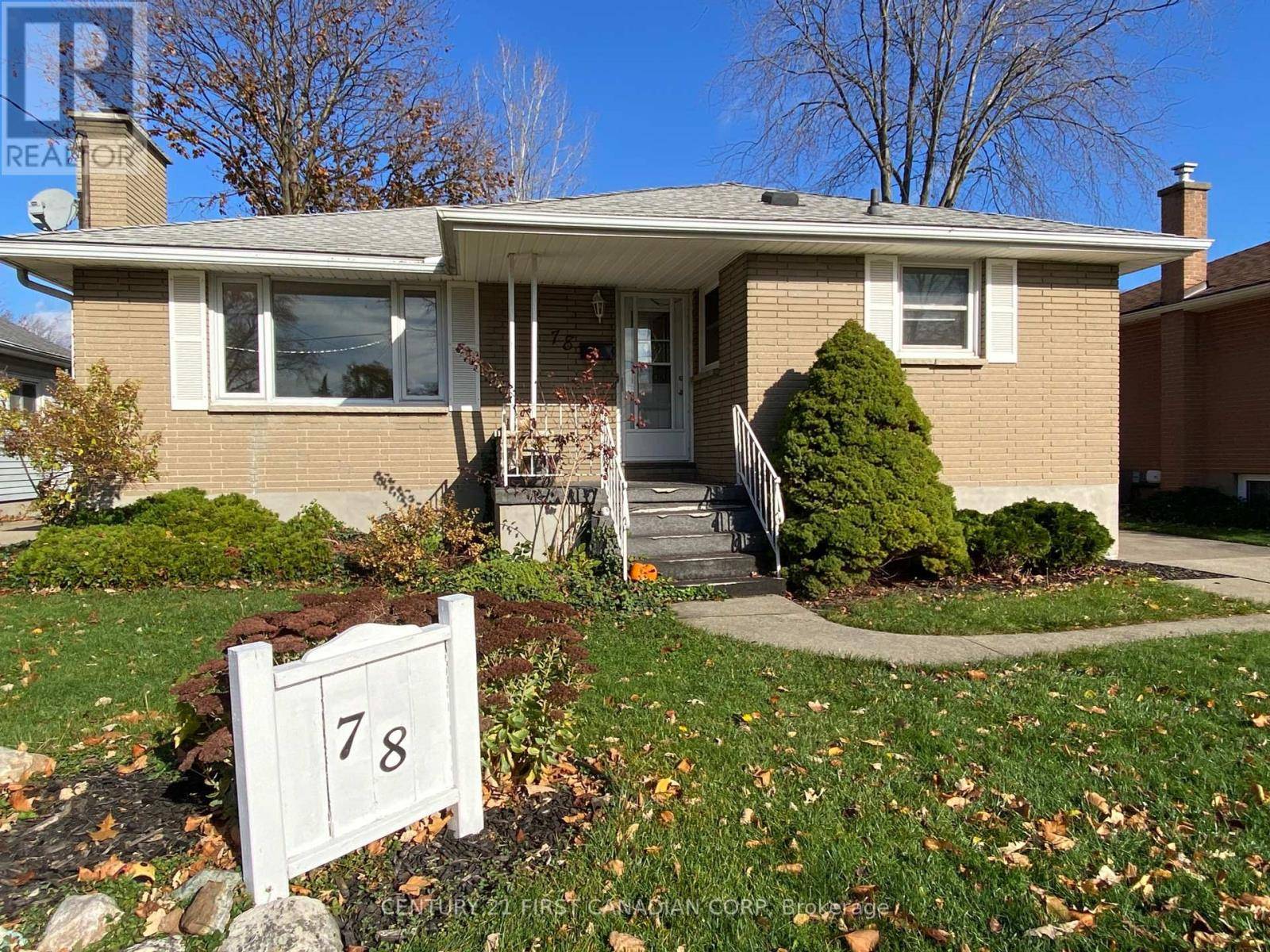 Sarnia, ON N7S2P7,78 MASSEY CRESCENT