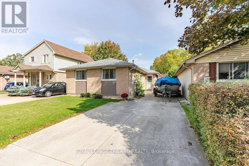 London, ON N5V3L9,35 CAPRICE CRESCENT