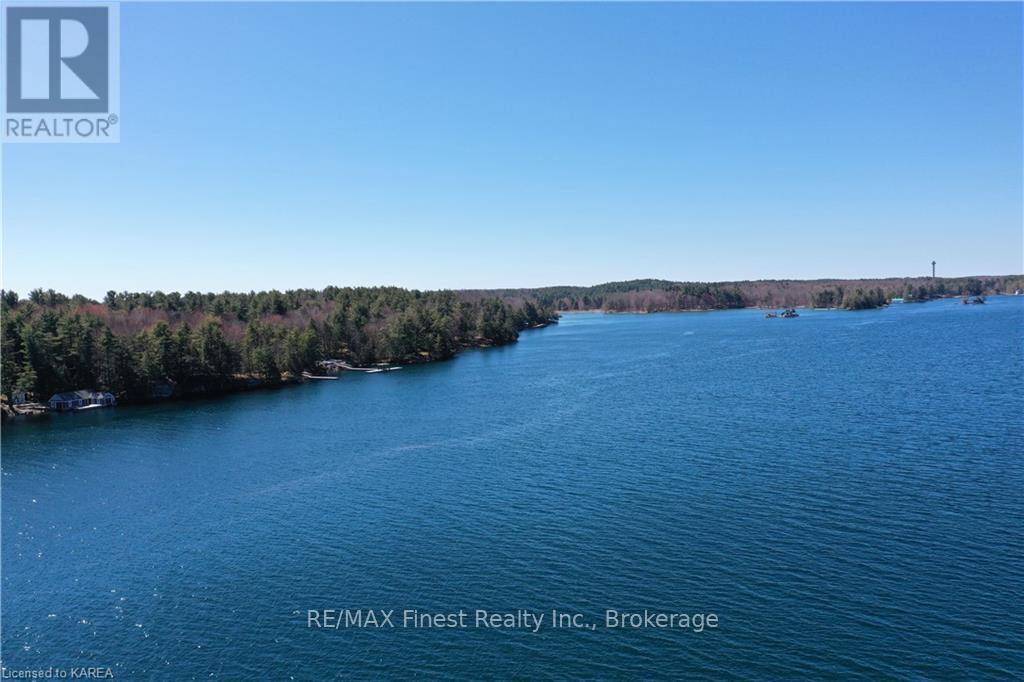 Leeds And The Thousand Islands, ON K0E1V0,C CLUB ISLAND