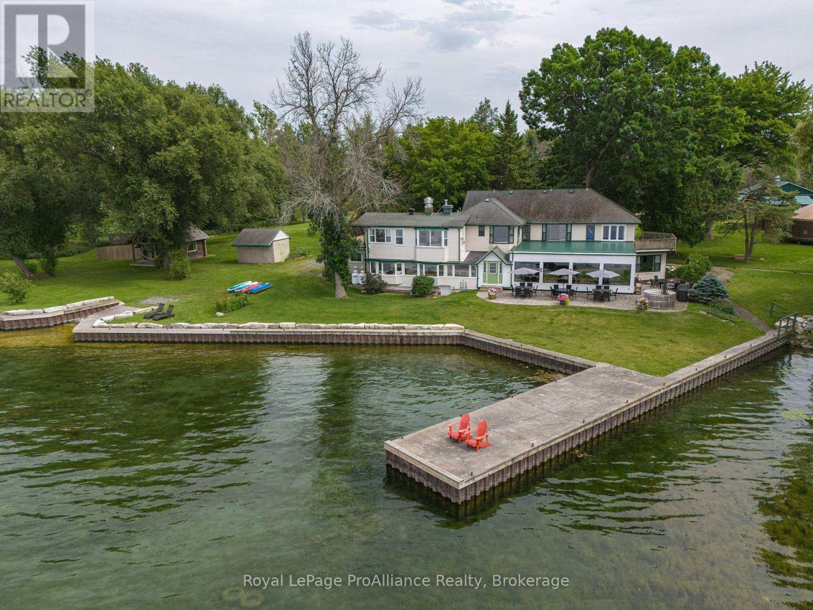 Frontenac Islands (the Islands), ON K0H2Y0,89 WALDO'S WAY LANE