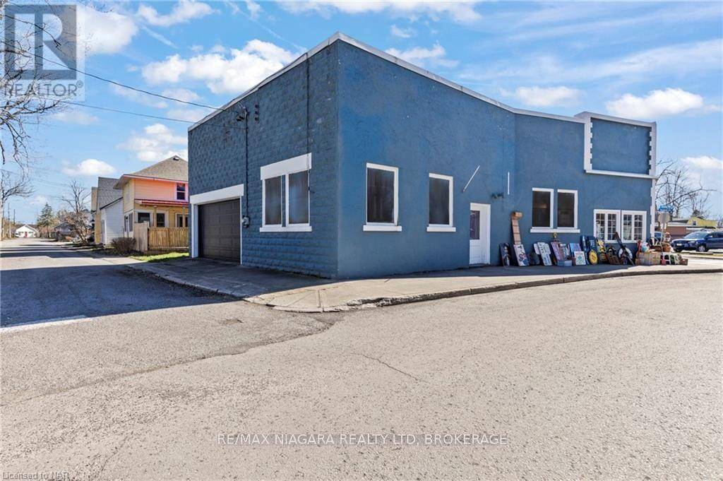 Fort Erie (crystal Beach), ON L0S1B0,34 QUEENS CIRCLE