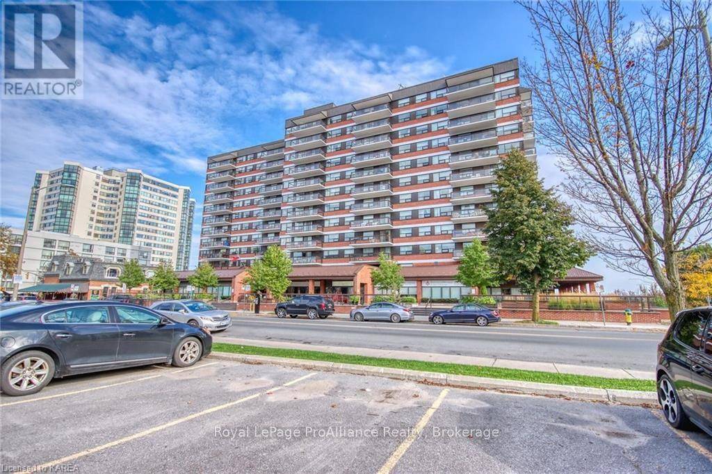 Kingston (central City East), ON K7L2Y6,165 ONTARIO ST #309