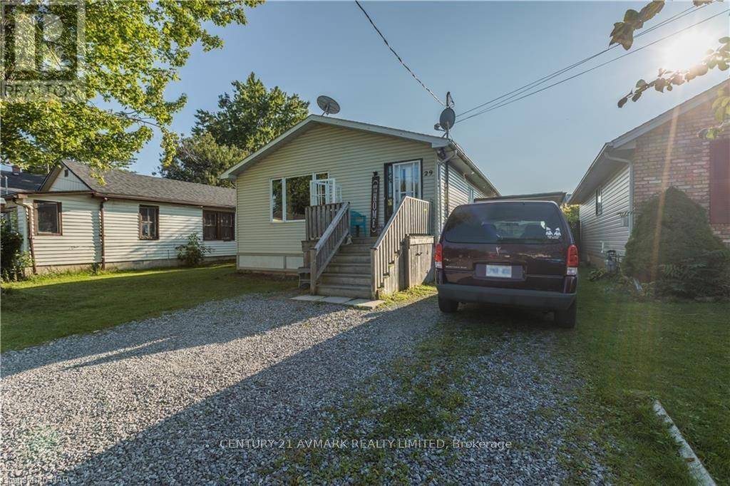 Fort Erie (333 - Lakeshore), ON L2A5M1,29 LILLIAN PLACE