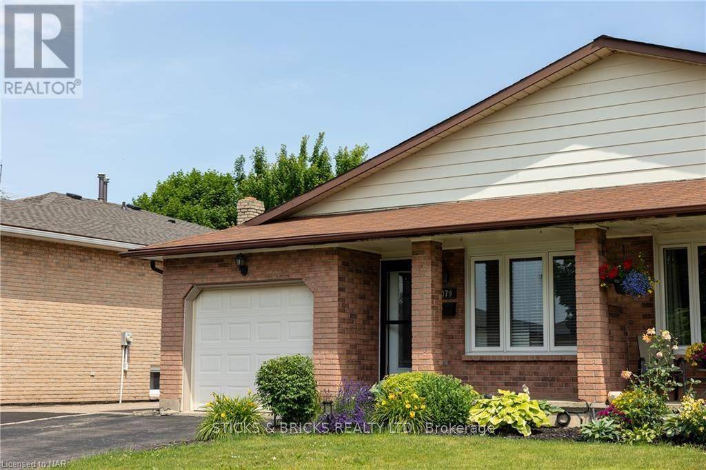 Niagara Falls (213 - Ascot), ON L2H2L2,8079 POST ROAD