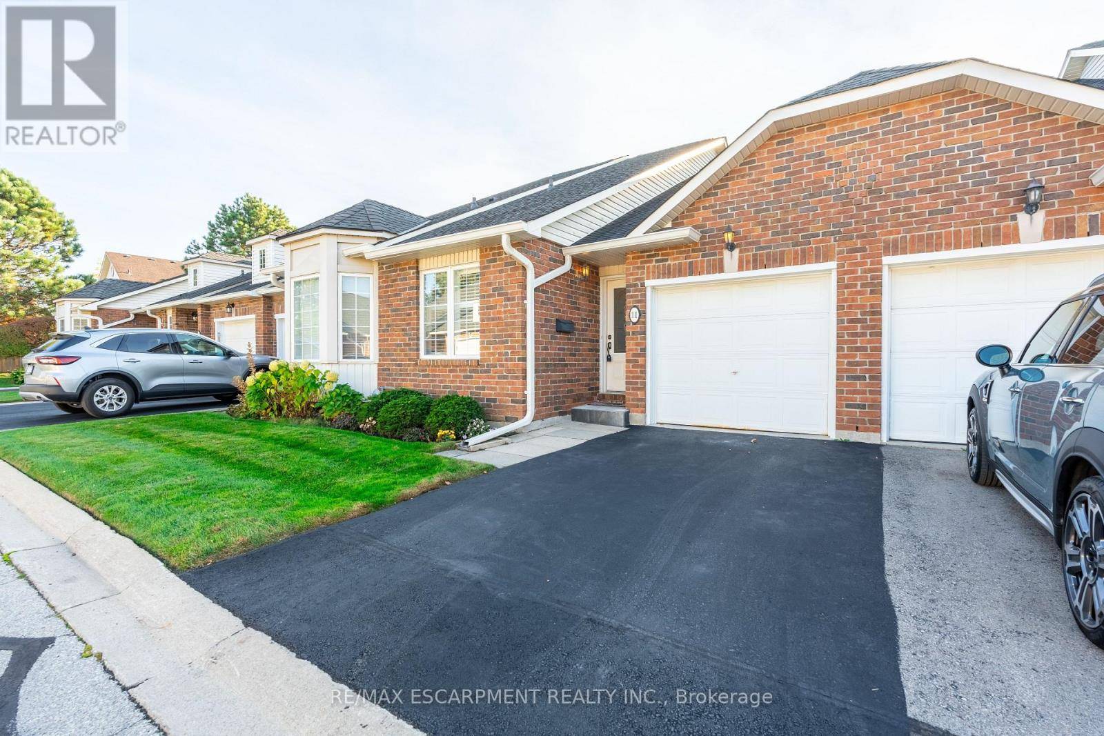 Hamilton (waterdown), ON L8B0R1,222 Fellowes CRES #11