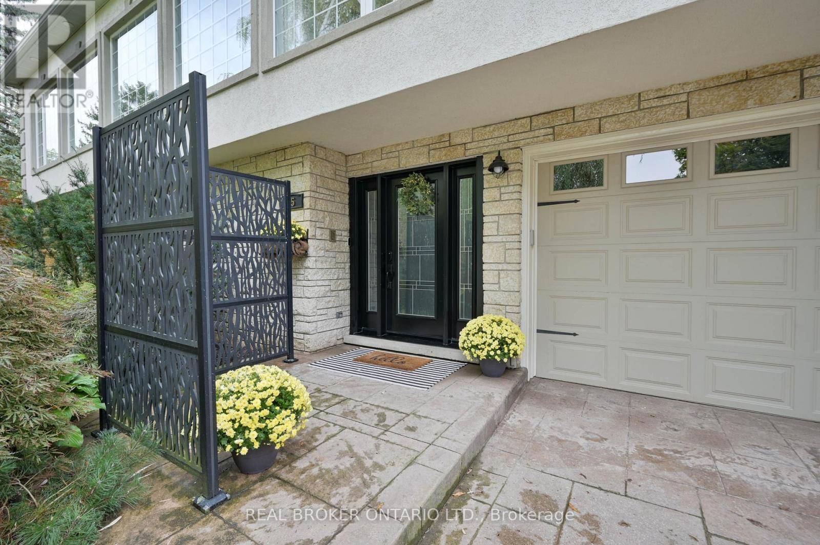 Kitchener, ON N2P2E2,15 GRAND HILL DRIVE