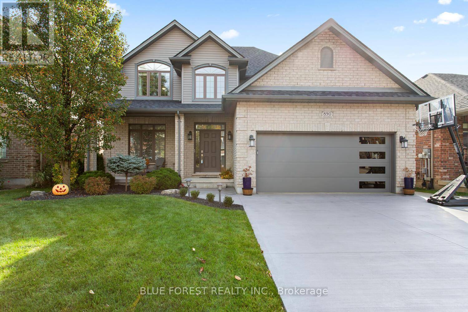 London, ON N6K0B5,890 THISTLERIDGE CRESCENT