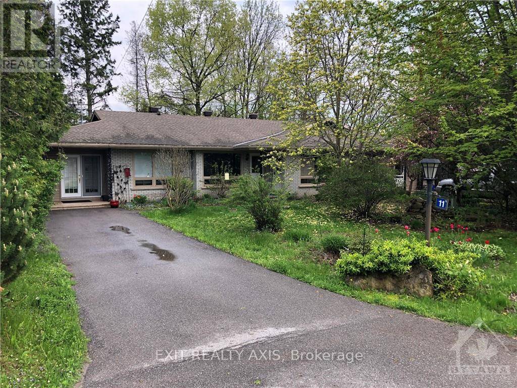 Montague, ON K7A5B8,13 BAYVIEW CRESCENT