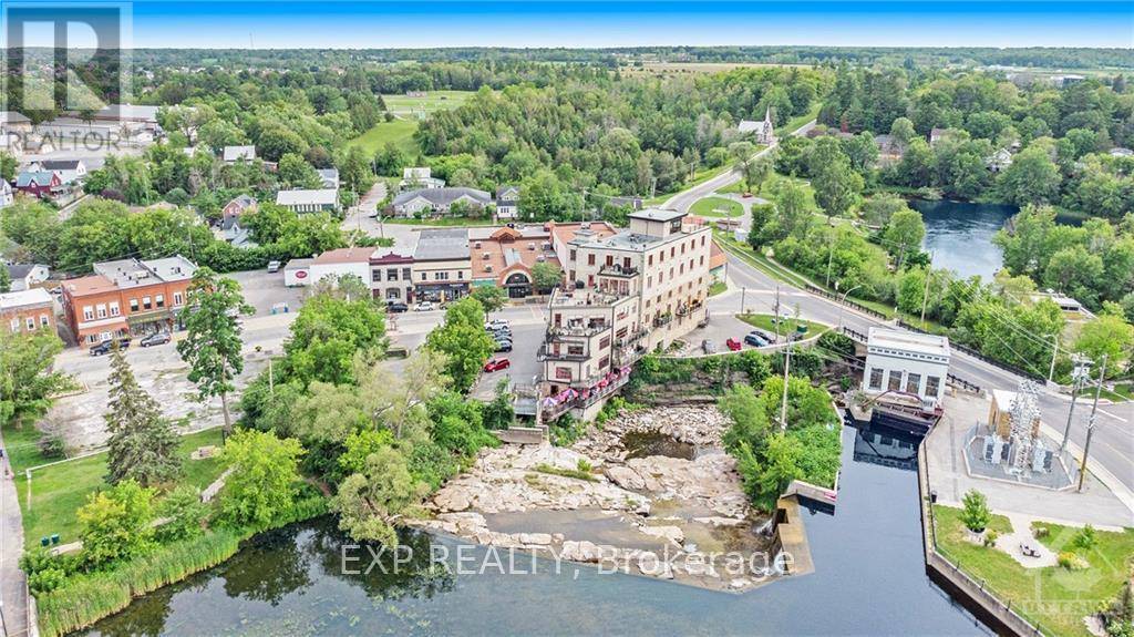 Mississippi Mills, ON K0A1A0,27 MILL STREET