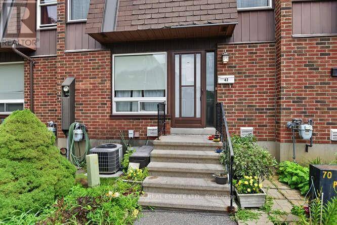 Ottawa, ON K1V8T4,3520 DOWNPATRICK RD #47