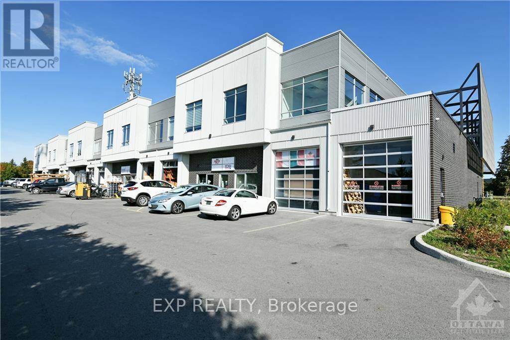 Ottawa, ON K2M2G8,65 DENZIL DOYLE CT #113