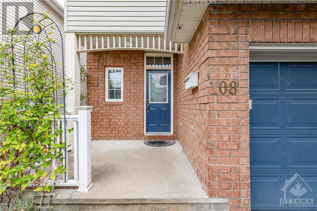 Ottawa, ON K2M2S4,108 MILNER DOWNS CRES #B