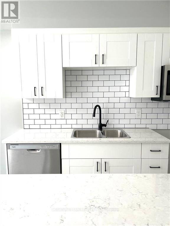 Bonnechere Valley, ON K0J1T0,78A QUEEN ST #103