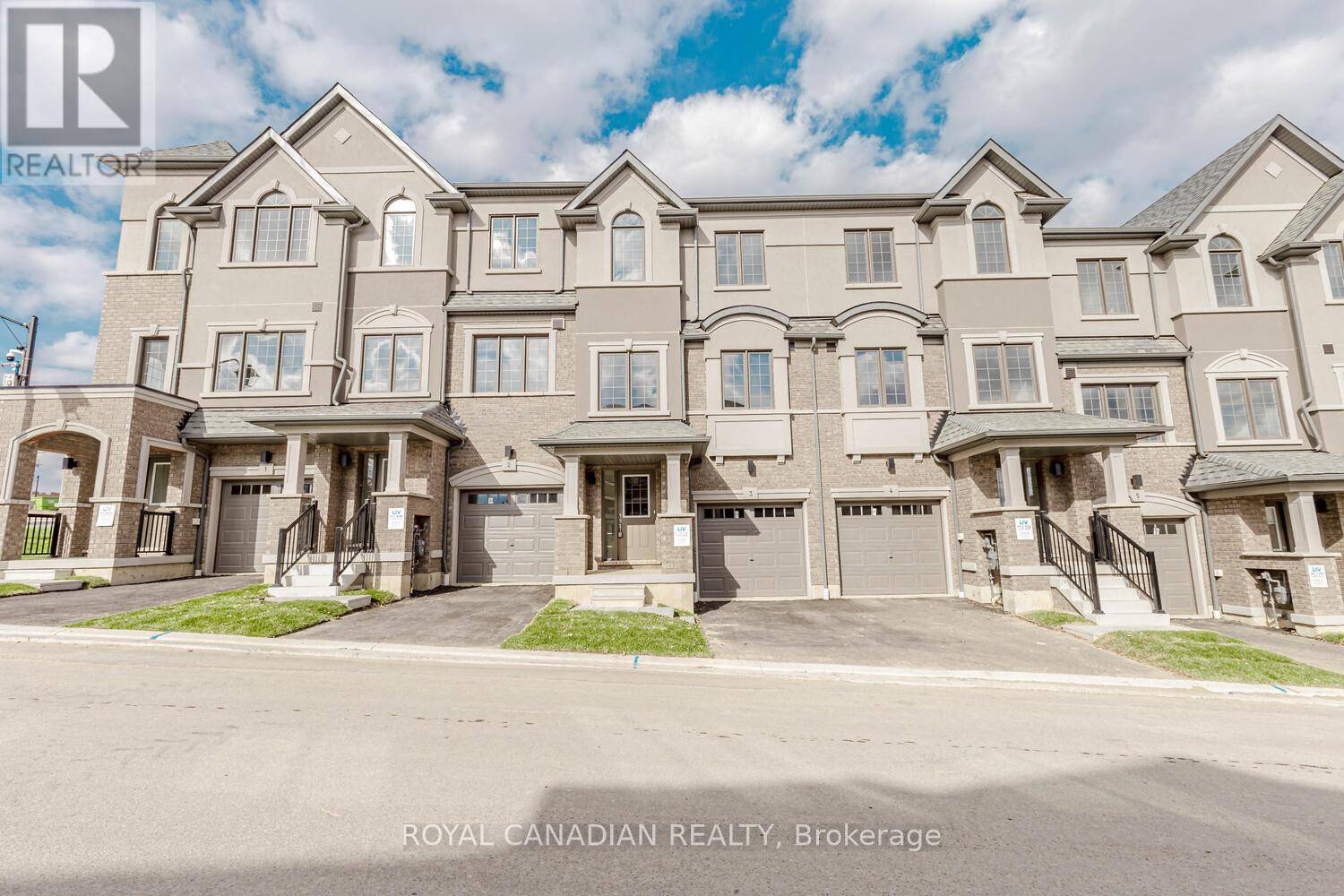 Brantford, ON N3T0Y1,620 COLBORNE ST West #3