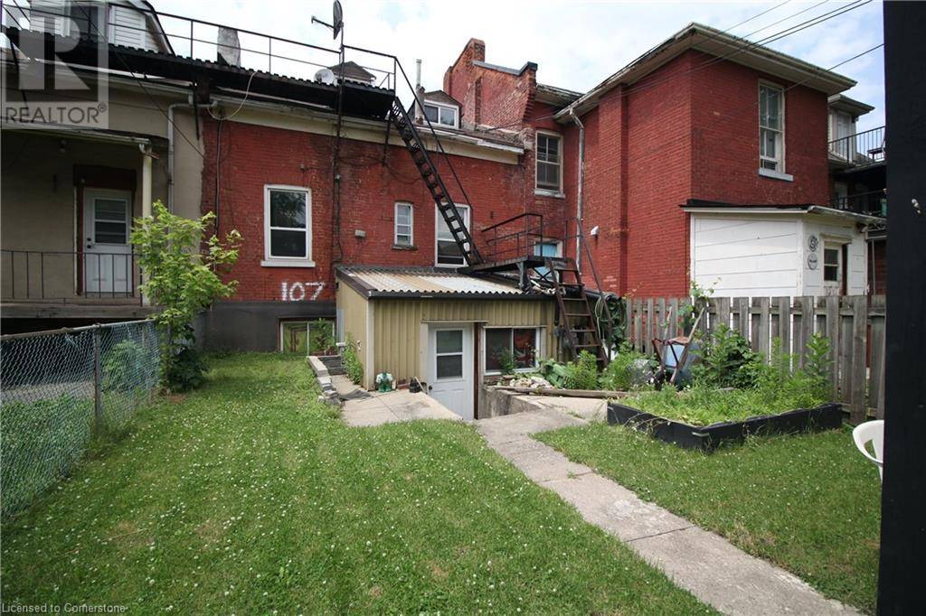 Hamilton, ON L8N2R3,107 WELLINGTON Street S