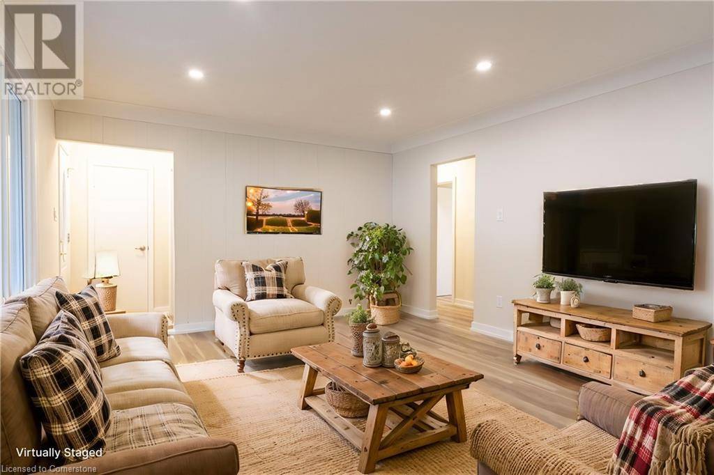 Hamilton, ON L9C4N4,9 WEST 22ND ST #1
