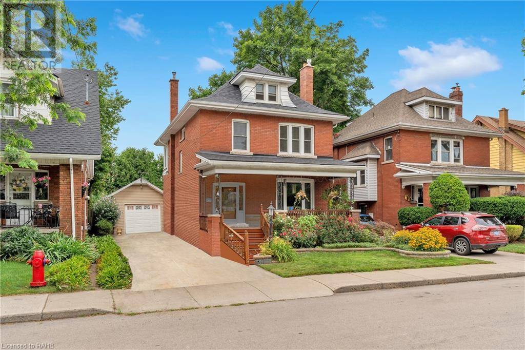 Hamilton, ON L8M3J9,74 BALMORAL Avenue S