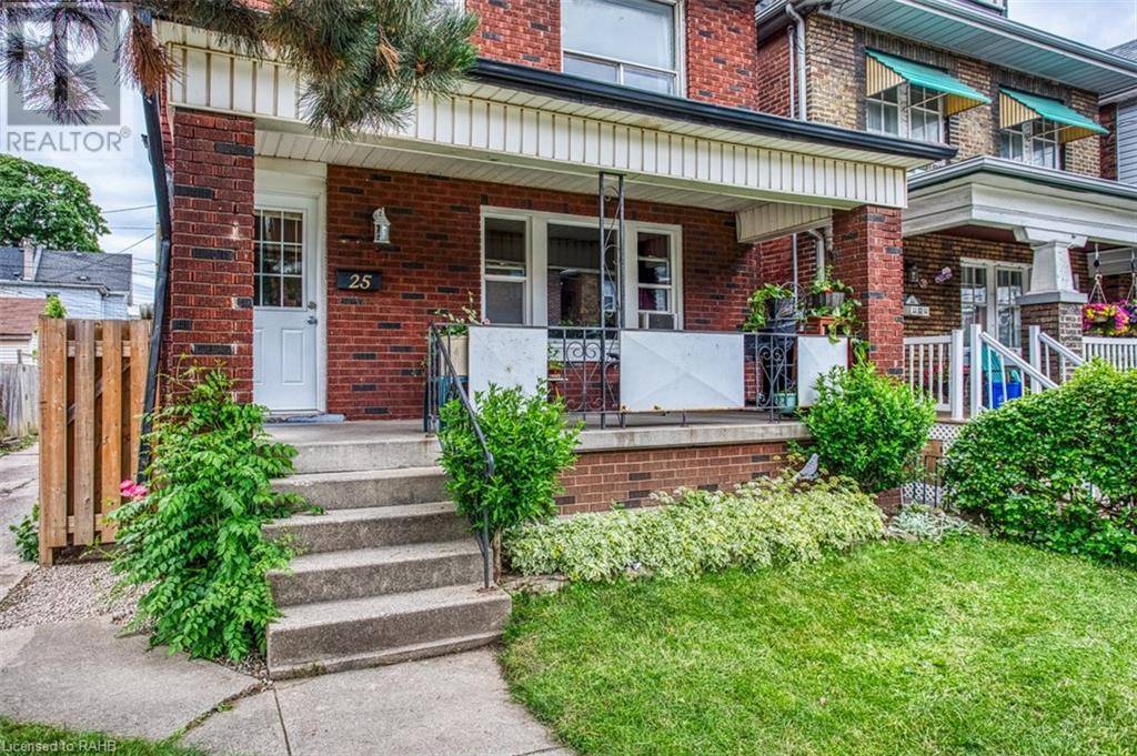 Hamilton, ON L8L6K5,25 CHESTNUT Avenue