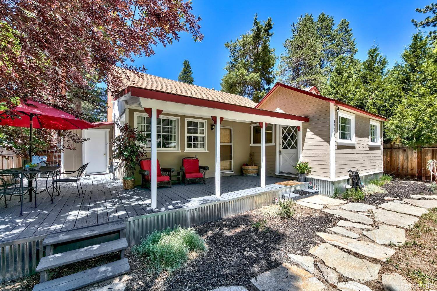 South Lake Tahoe, CA 96150,3785 Paradise Avenue