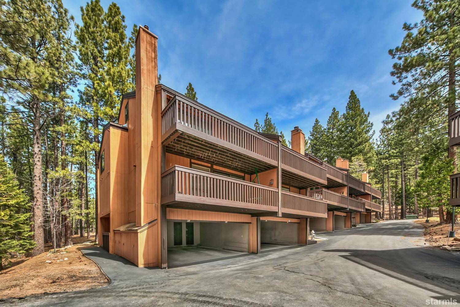 South Lake Tahoe, CA 96150,1439 Ski Run Boulevard #H4