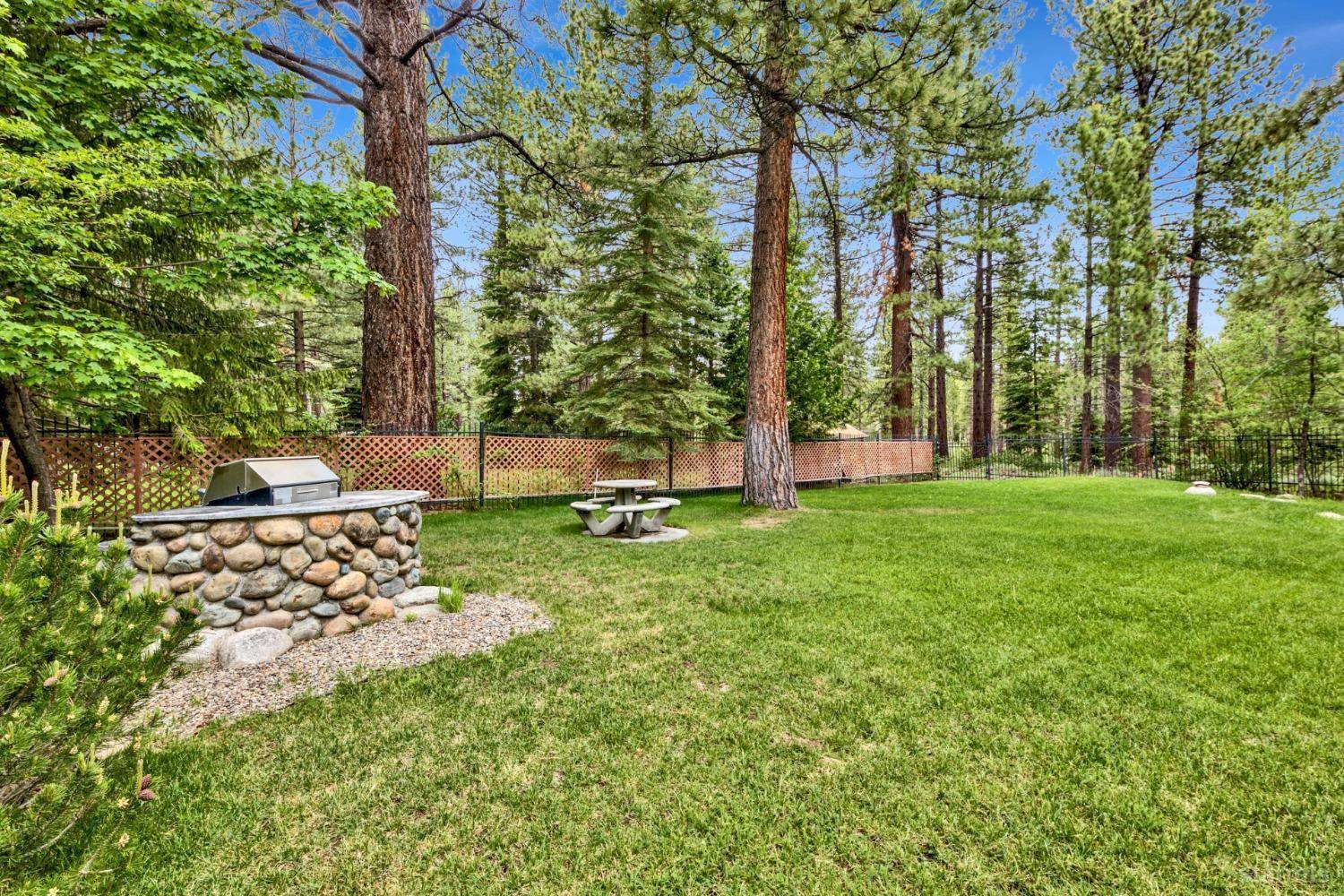 South Lake Tahoe, CA 96150,681 Eloise Avenue #3