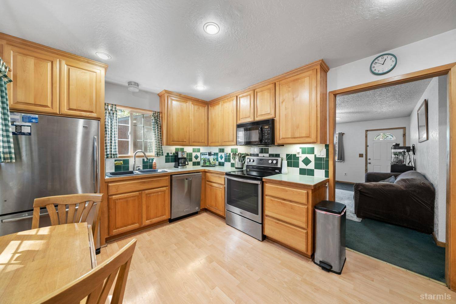 South Lake Tahoe, CA 96150,2724 Knox Avenue