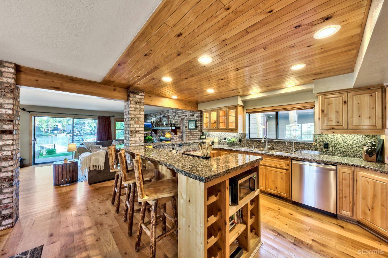 South Lake Tahoe, CA 96150,1886 Cascade Court