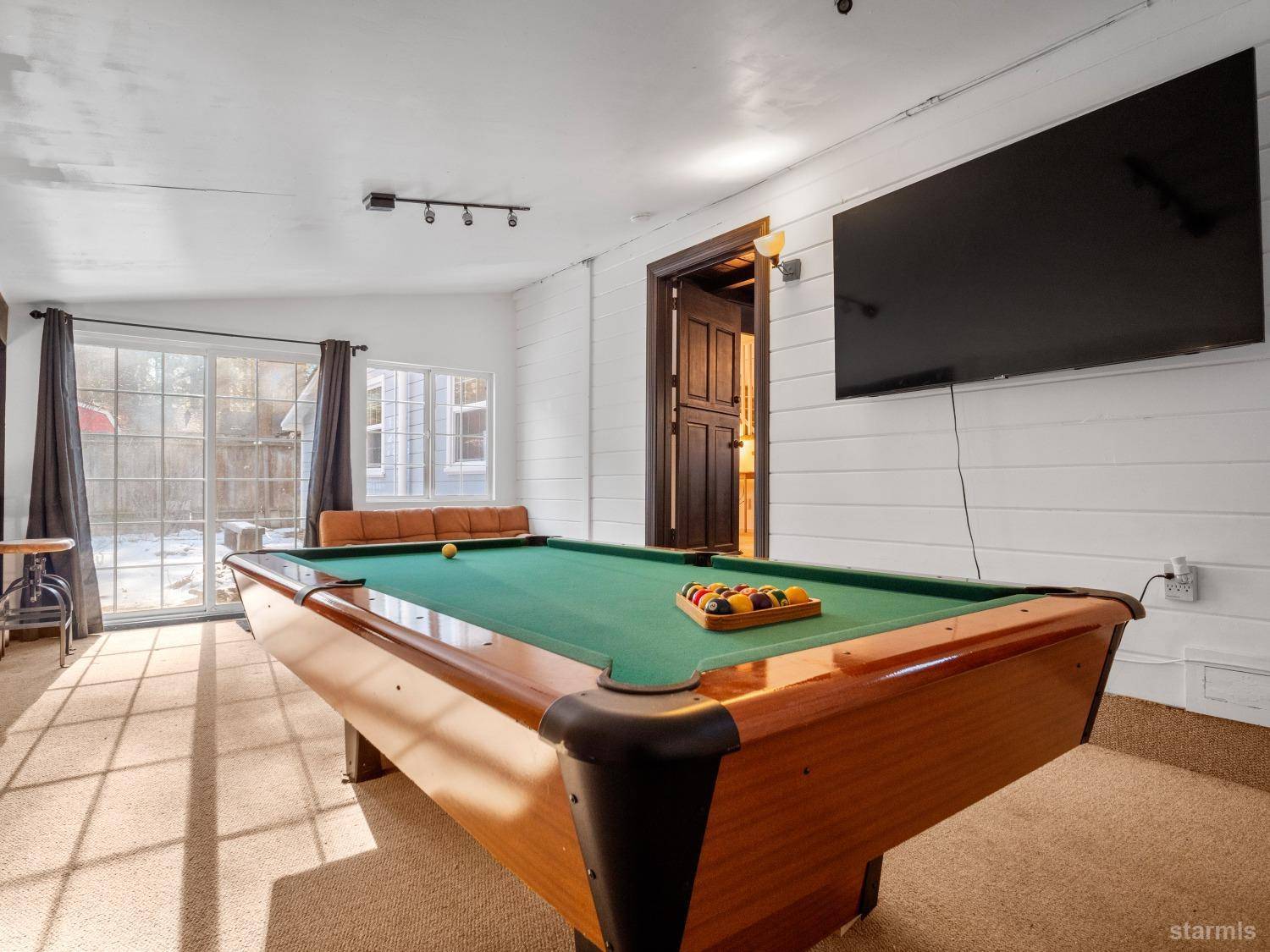 South Lake Tahoe, CA 96150,2618 Knox Avenue