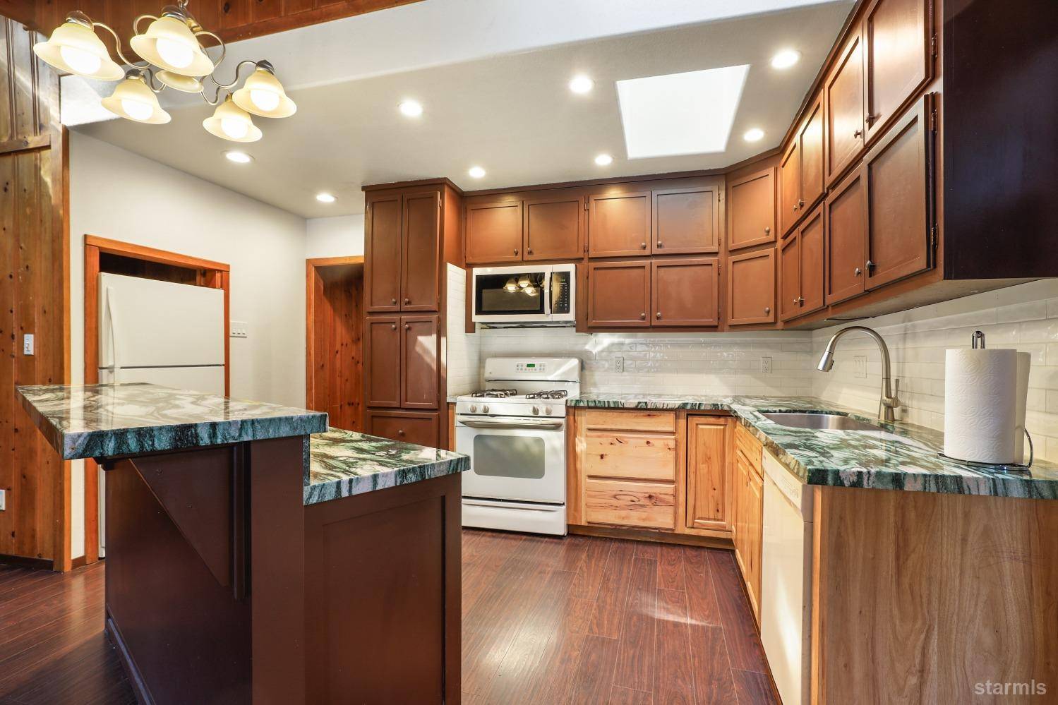 South Lake Tahoe, CA 96150,1168 Tata Lane